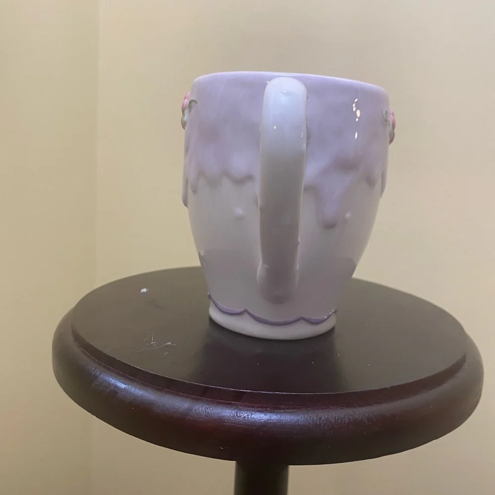 2004 Avon President's Club Mug
Birthday Gift Collection - Picture 4 of 5